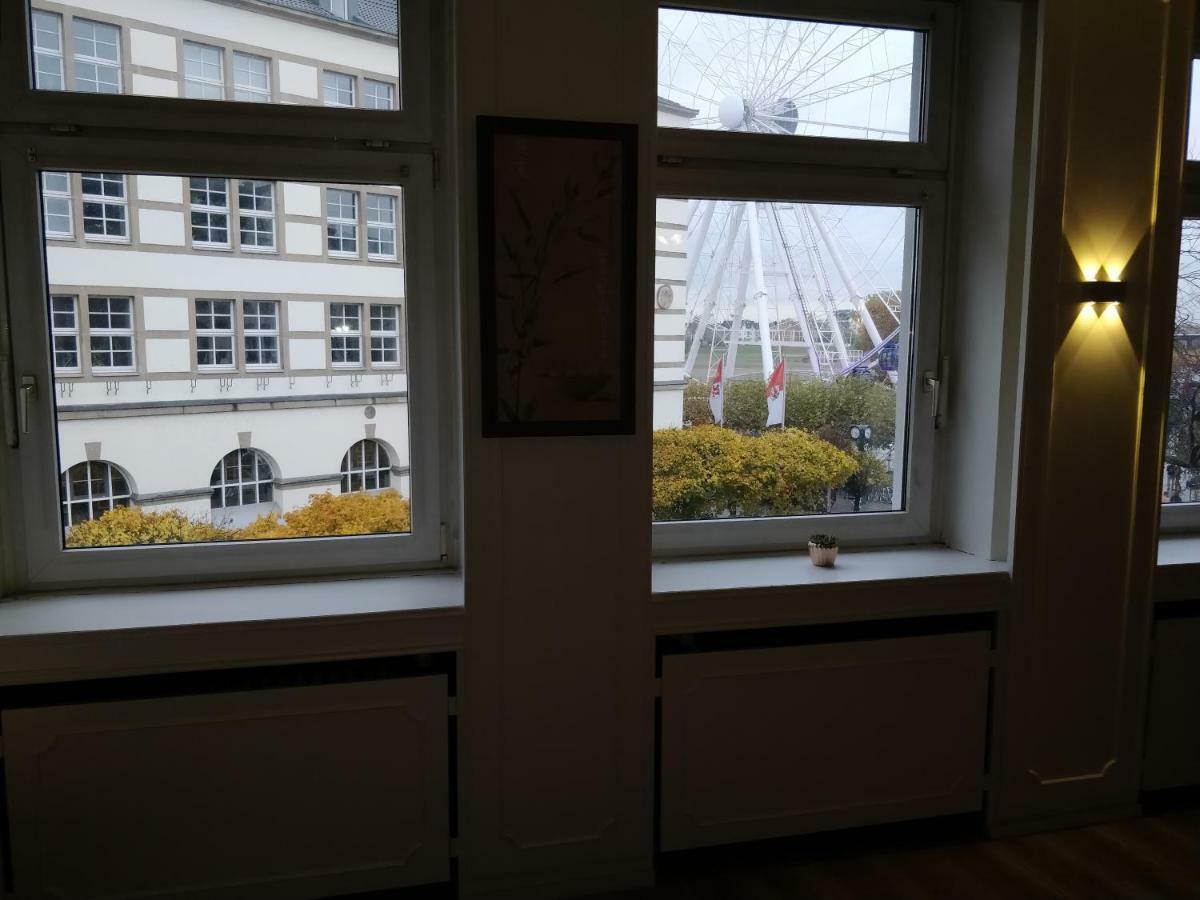 Avi City Burgplatz Apartments Dusseldorf Bagian luar foto