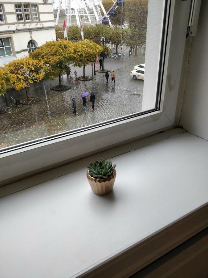 Avi City Burgplatz Apartments Dusseldorf Bagian luar foto