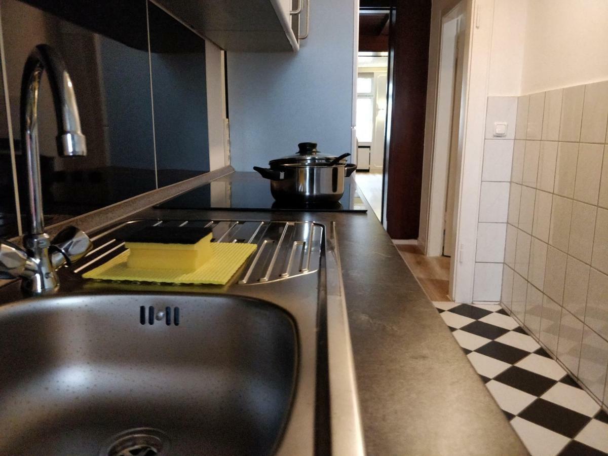 Avi City Burgplatz Apartments Dusseldorf Bagian luar foto